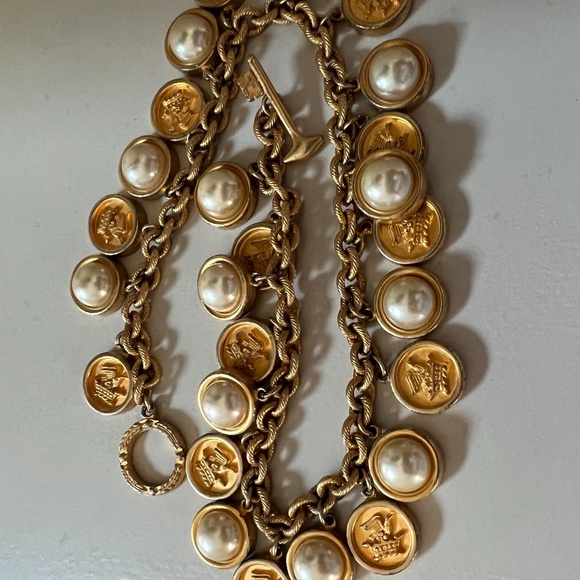 Vintage MISH New York 1980’s Gold Plated Multi Charm Pearl Chain Collar Necklace - Picture 8 of 16